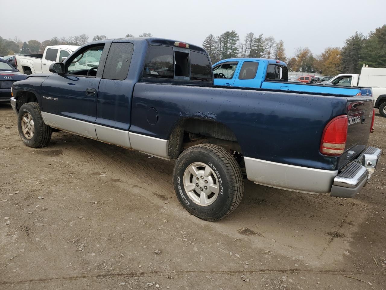 Image 2 of 2001 DODGE DAKOTA  2001 with VIN 1B7GG22X51S258634