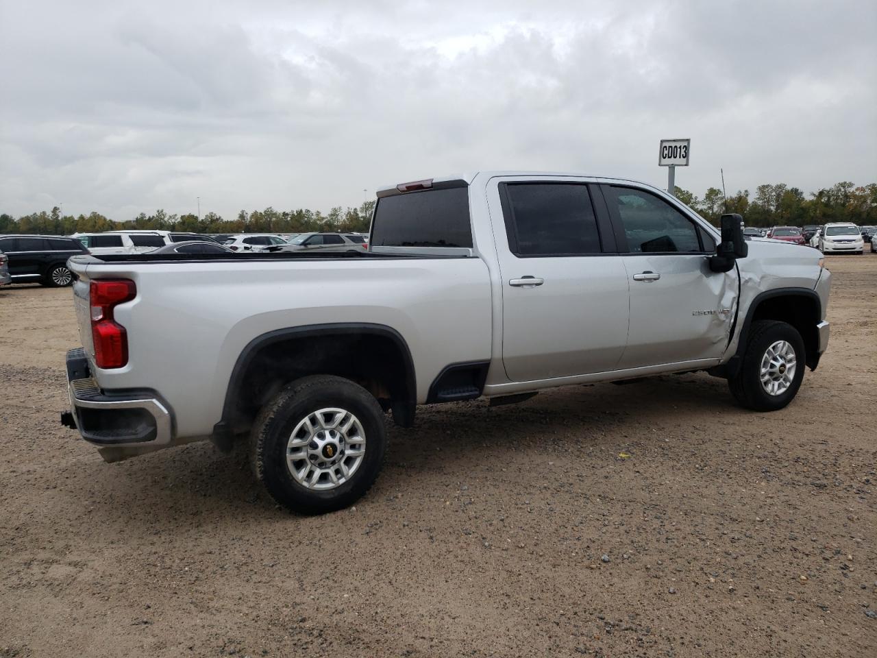 Image 3 of 2022 CHEVROLET SILVERADO C2500 HEAVY DUTY LT 2022 with VIN 2GC4WNE70N1225730