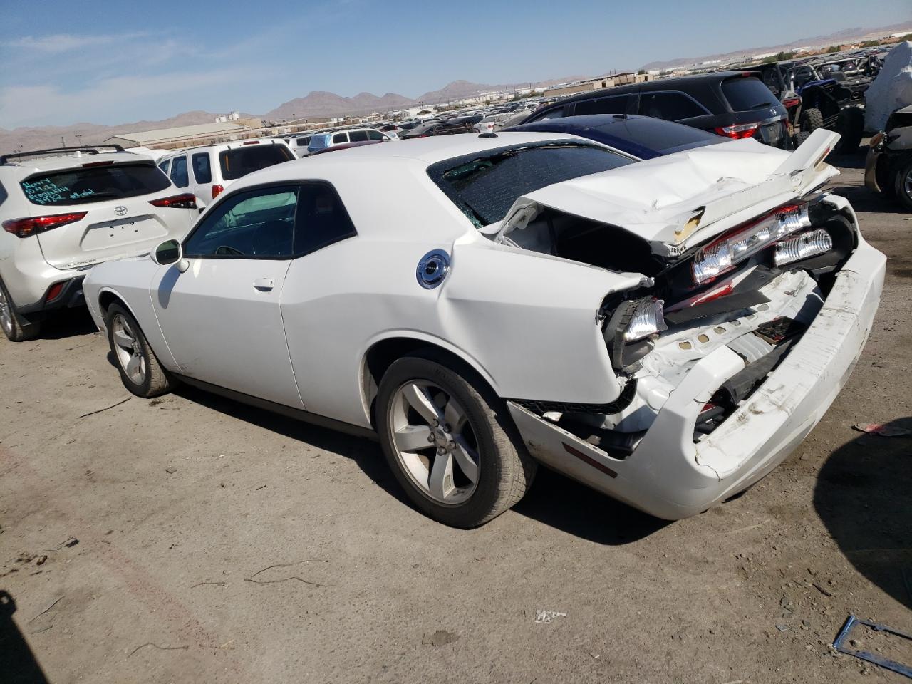 Изображение 2 2014 DODGE CHALLENGER R/T 2014 с VIN 2C3CDYBT4EH224919