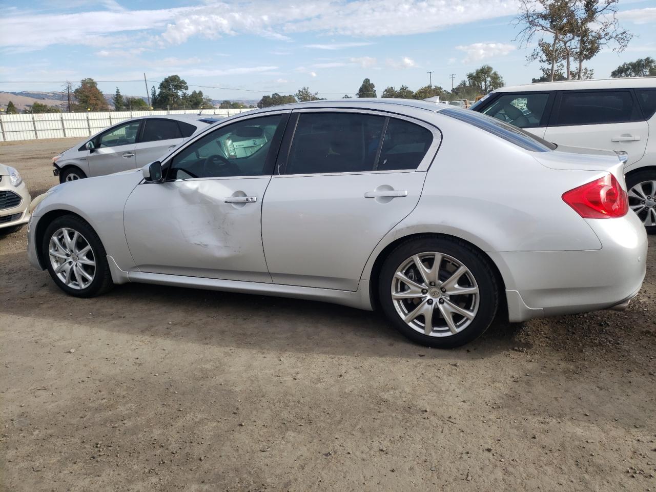 Image 2 of 2013 INFINITI G37 BASE 2013 with VIN JN1CV6AP0DM712393