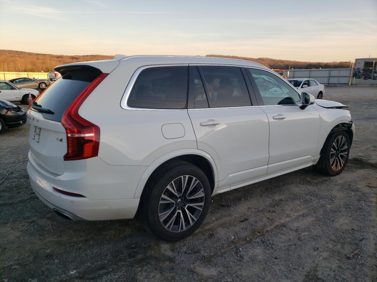 Image 3 of 2021 VOLVO XC90 T5 MOMENTUM 2021 with VIN YV4102PK7M1770331