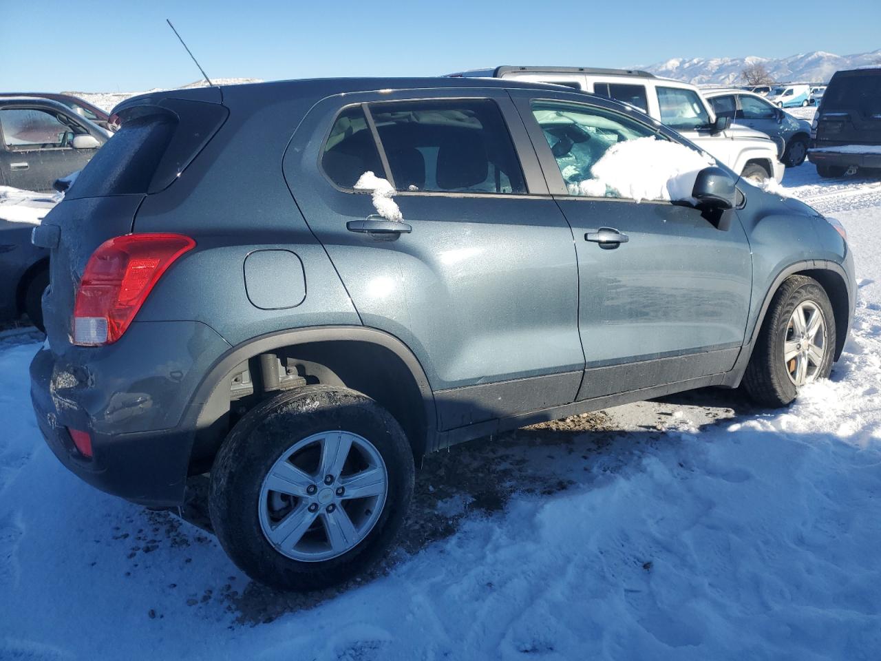 Изображение 3 2021 CHEVROLET TRAX LS 2021 с VIN KL7CJNSM1MB374020