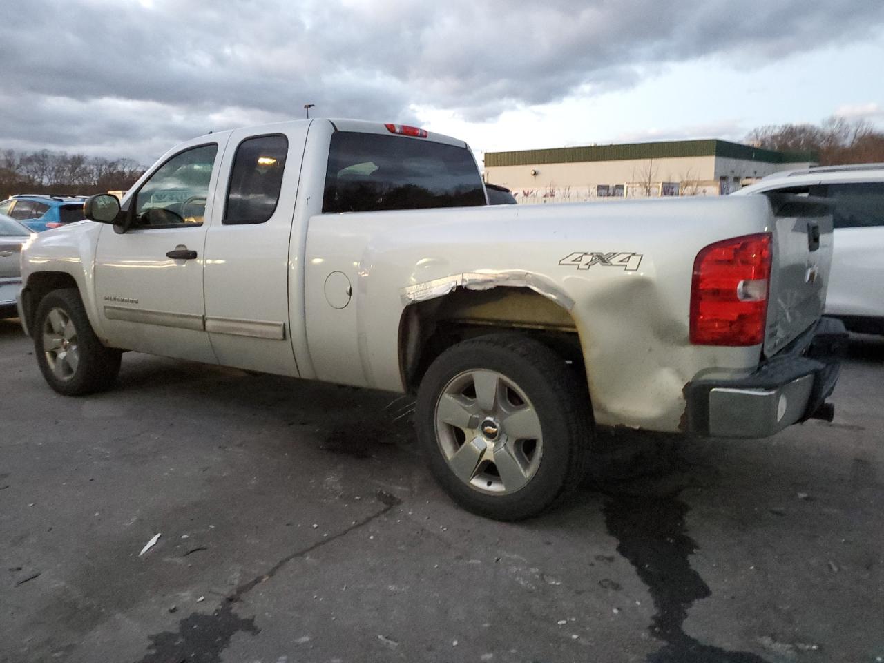 Изображение 2 2011 CHEVROLET SILVERADO K1500 LT 2011 с VIN 1GCRKSE30BZ427452