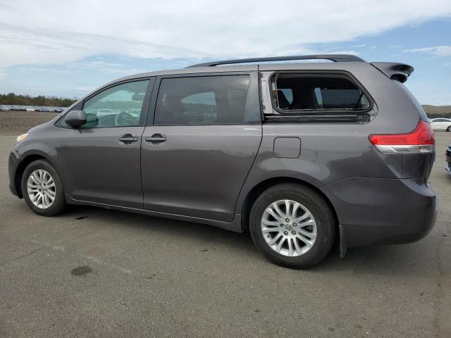 Obraz 2 z 2011 TOYOTA SIENNA XLE 2011 z VIN 5TDYK3DC1BS148113