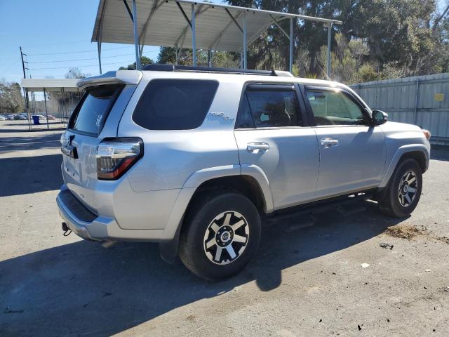 Image 3 of 2020 TOYOTA 4RUNNER SR5/SR5 PREMIUM 2020 with VIN JTEBU5JR4L5803209