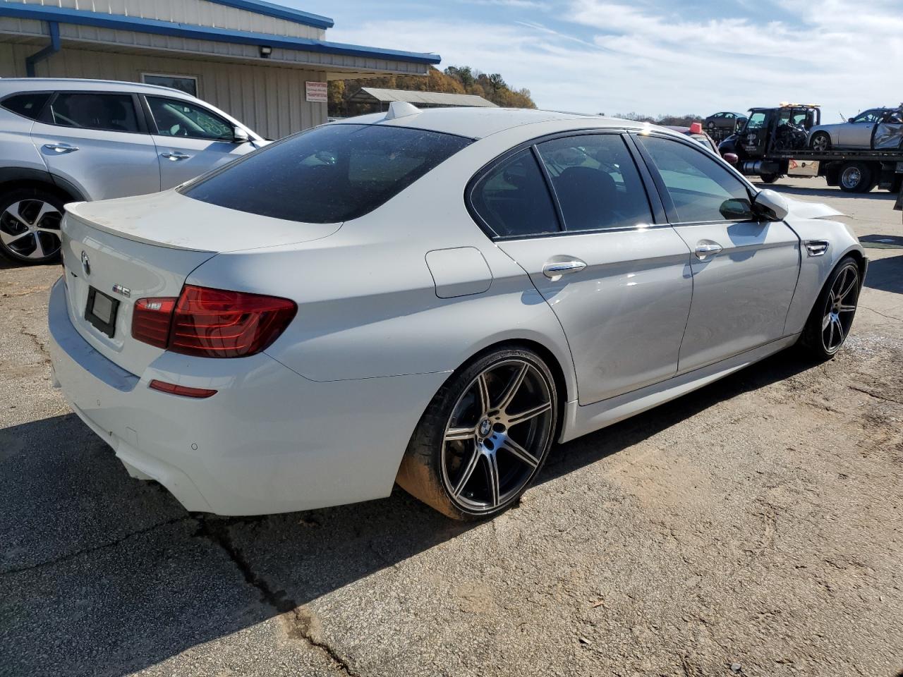 Изображение 3 2014 BMW M5  2014 с VIN WBSFV9C58ED593297