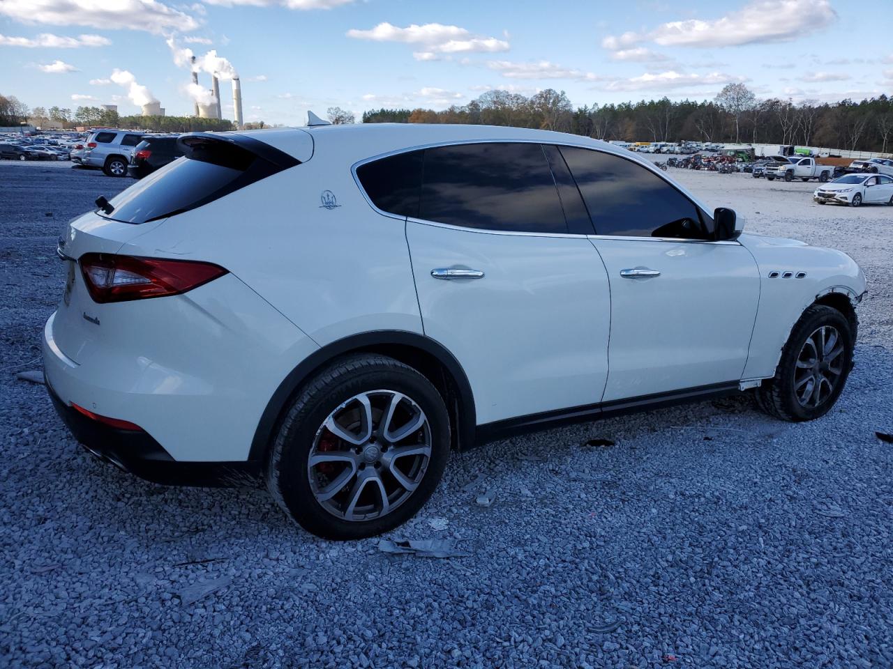 Obraz 3 z 2018 MASERATI LEVANTE  2018 z VIN ZN661XUA8JX270510