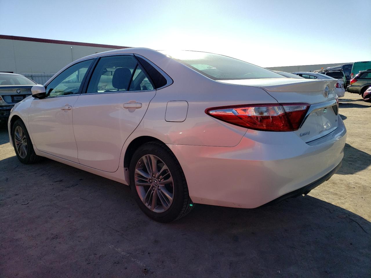 Изображение 2 2016 TOYOTA CAMRY LE 2016 с VIN 4T1BF1FK0GU175465