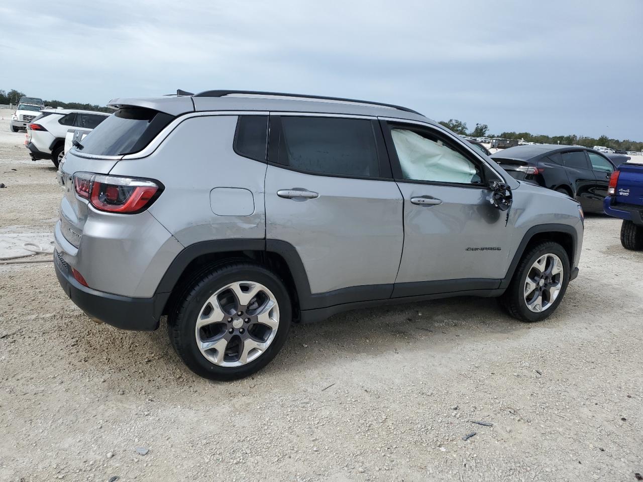 Изображение 3 2020 JEEP COMPASS LIMITED 2020 с VIN 3C4NJCCB1LT158419
