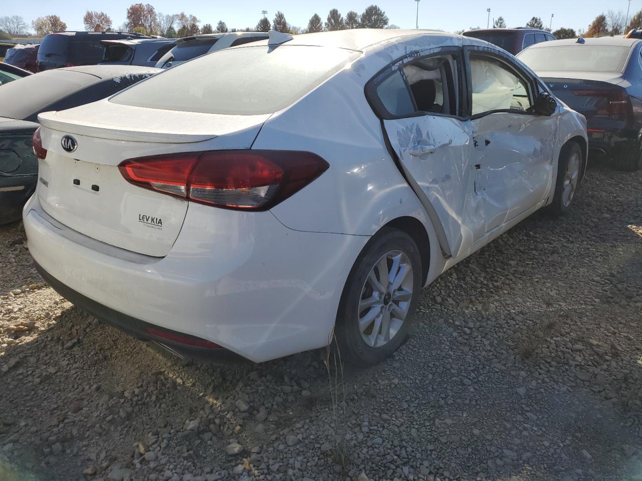 Image 3 of 2017 KIA FORTE LX 2017 with VIN 3KPFL4A75HE013415