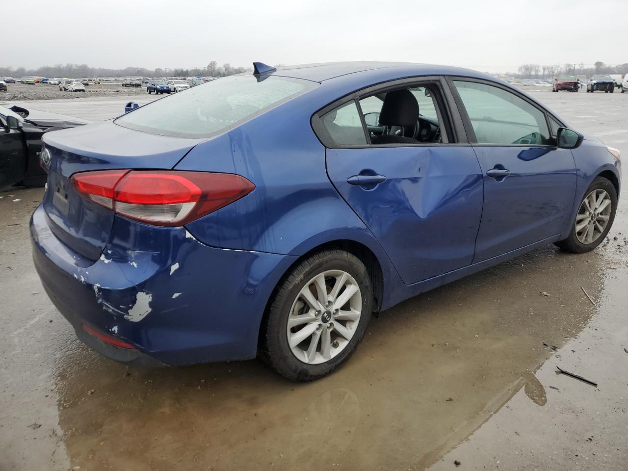 Image 3 of 2017 KIA FORTE LX 2017 with VIN 3KPFL4A79HE069969