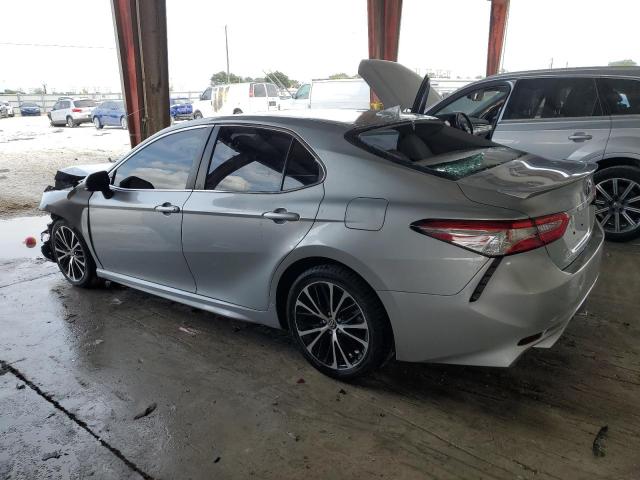 Obraz 2 z 2020 TOYOTA CAMRY SE 2020 z VIN 4T1G11AK1LU358802