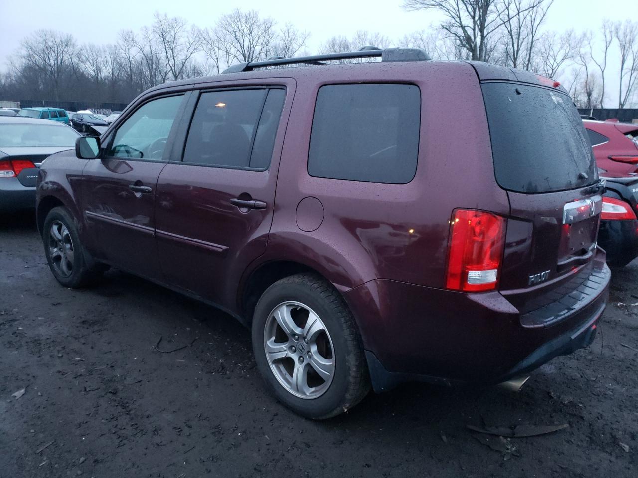 Image 2 of 2013 HONDA PILOT EXL 2013 with VIN 5FNYF4H67DB081510