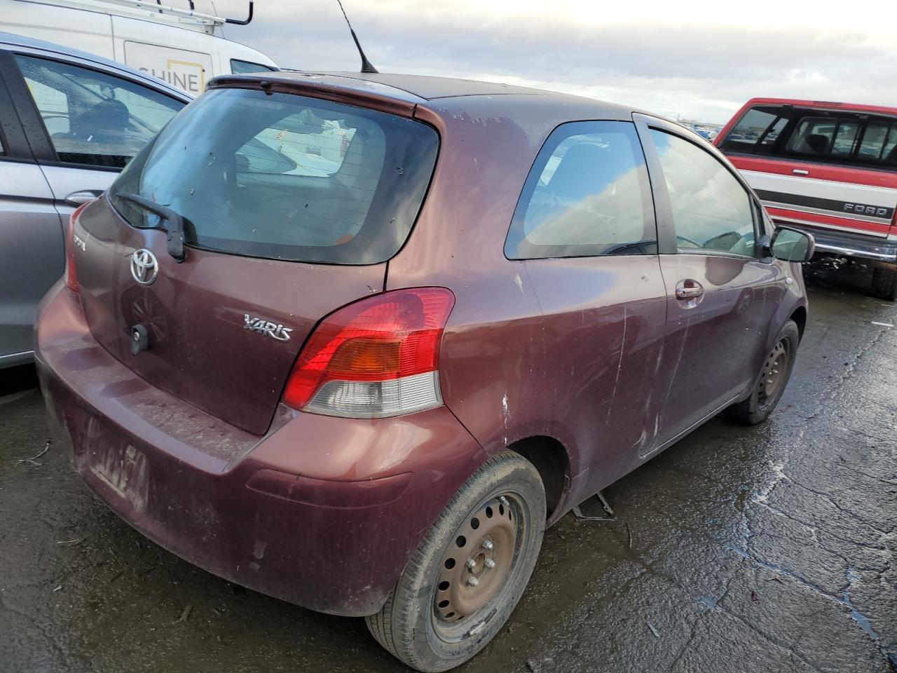 Obraz 3 z 2010 TOYOTA YARIS  2010 z VIN JTDJT4K30A5303584
