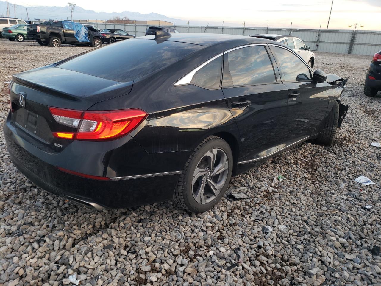 Image 3 of 2018 HONDA ACCORD EXL 2018 with VIN 1HGCV2F57JA033085