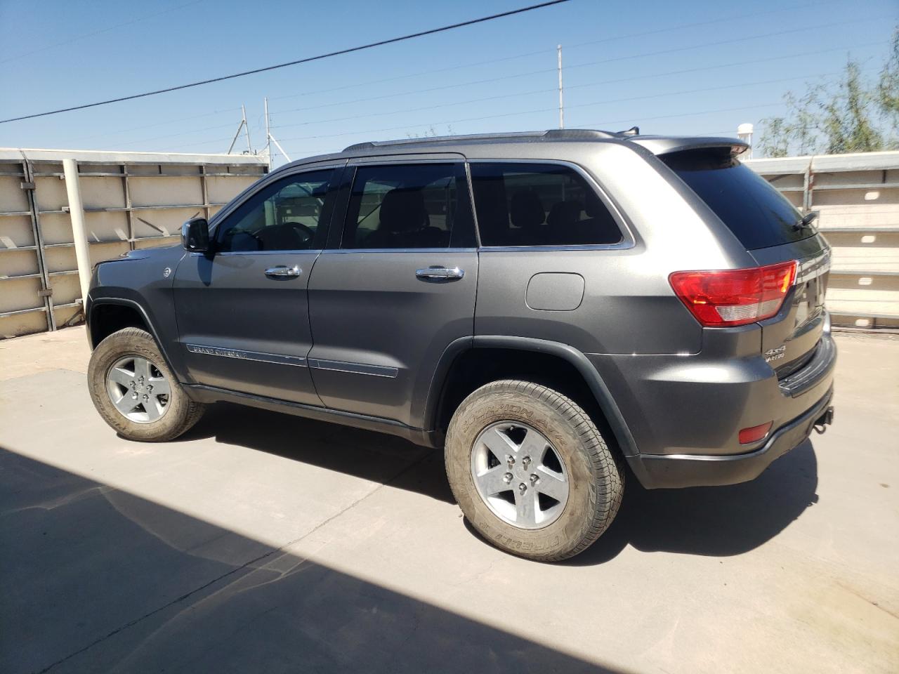 Obraz 2 z 2013 JEEP GRAND CHEROKEE LAREDO 2013 z VIN 1C4RJFAG2DC583470