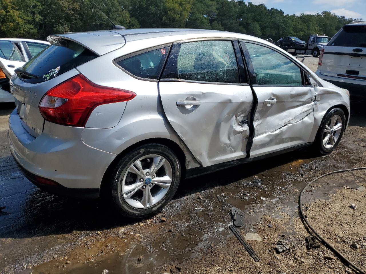 Image 3 of 2012 FORD FOCUS SE 2012 with VIN 1FAHP3K25CL125597