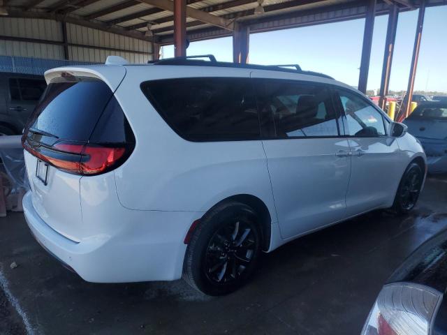 Image 3 of 2021 CHRYSLER PACIFICA TOURING L 2021 with VIN 2C4RC1BG6MR559742