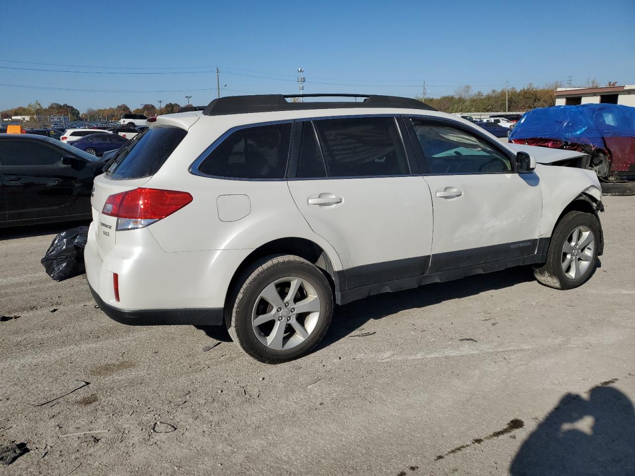 Image 3 of 2013 SUBARU OUTBACK 2.5I PREMIUM 2013 with VIN 4S4BRBCC8D3302040