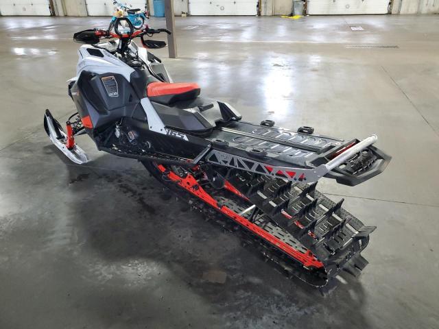 Изображение 3 2021 SKI DOO SUMMIT X 8 2021 с VIN 2BPSTJMB3MV000367