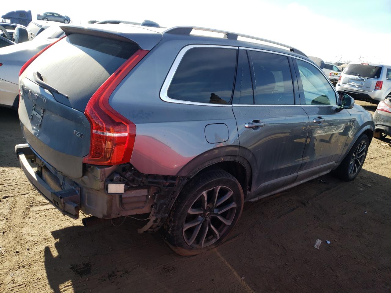 Изображение 3 2017 VOLVO XC90 T6 2017 с VIN YV4A22PK7H1175463