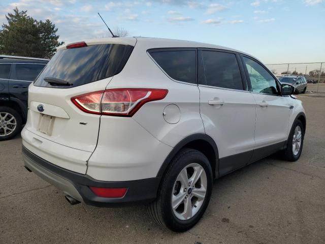 Image 3 of 2016 FORD ESCAPE SE 2016 with VIN 1FMCU0G70GUB90661
