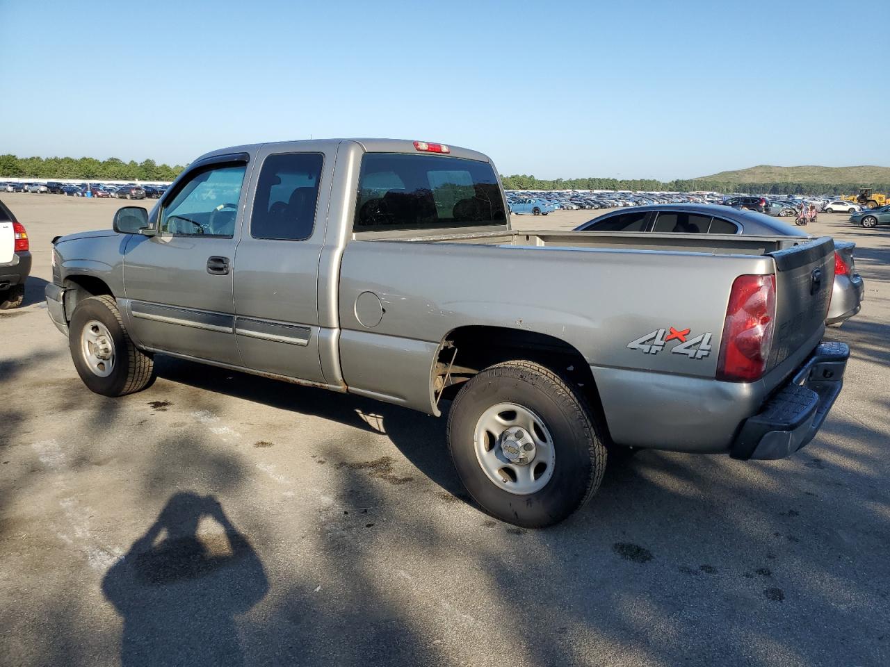 Obraz 2 z 2003 CHEVROLET SILVERADO K1500 2003 z VIN 1GCEK19V03E326490
