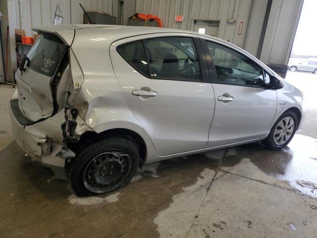 Image 3 of 2013 TOYOTA PRIUS C  2013 with VIN JTDKDTB33D1545549