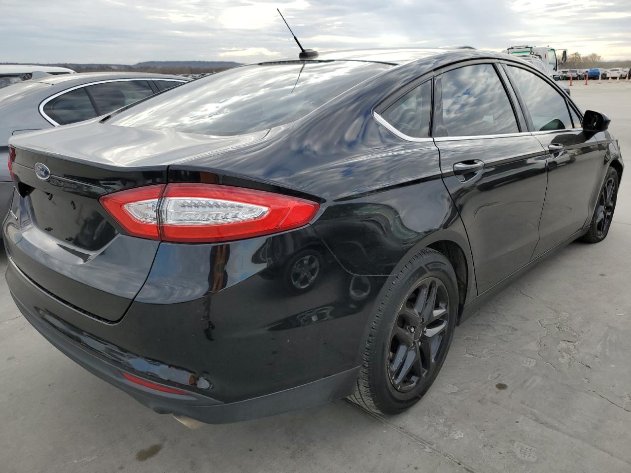 Изображение 3 2016 FORD FUSION S 2016 с VIN 1FA6P0G73G5116269