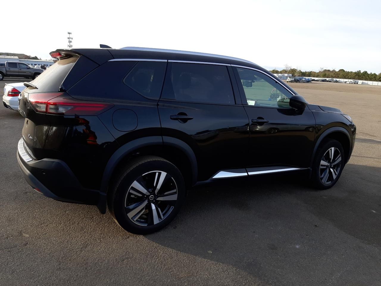 Image 3 of 2021 NISSAN ROGUE SL 2021 with VIN 5N1AT3CB1MC719560