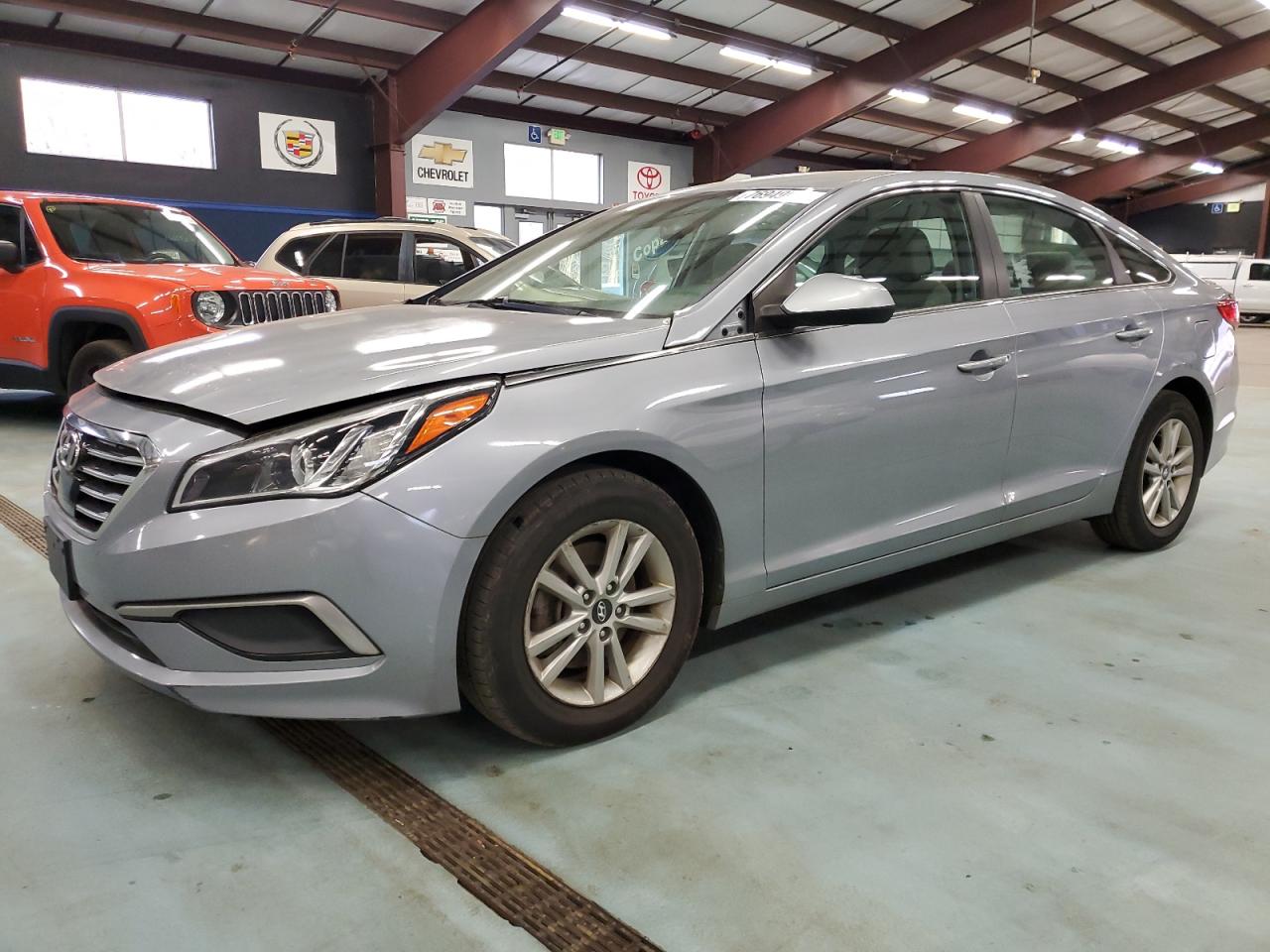 Image 1 of 2016 HYUNDAI SONATA SE 2016 with VIN 5NPE24AF5GH331535