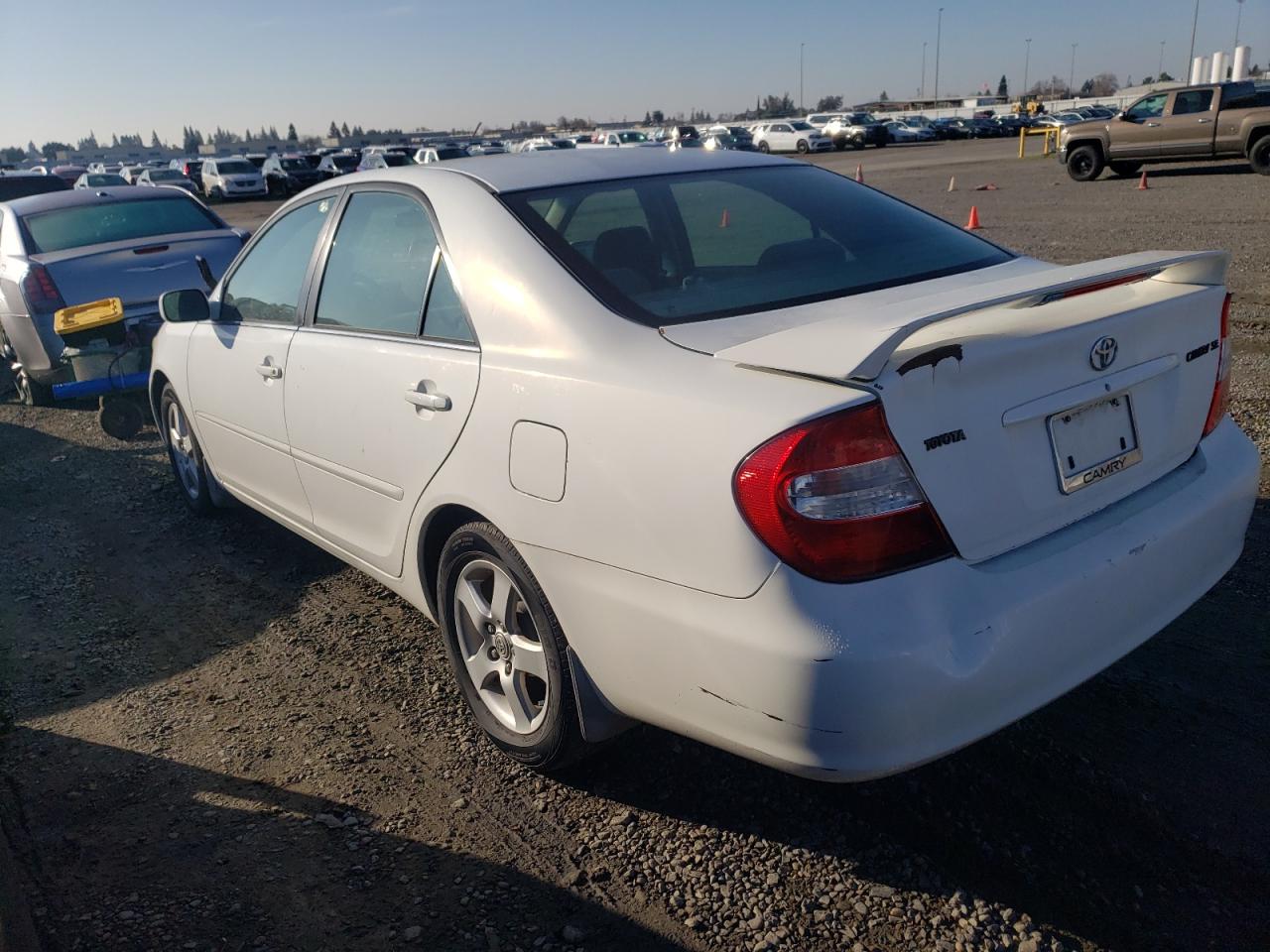Image 2 of 2004 TOYOTA CAMRY LE 2004 with VIN 4T1BE32K54U333556