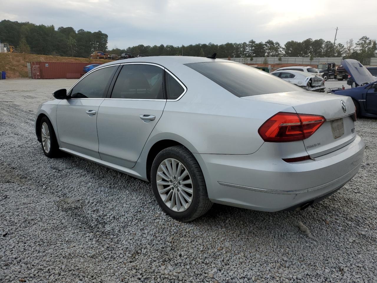 Image 2 of 2016 VOLKSWAGEN PASSAT SE 2016 with VIN 1VWBT7A37GC011729