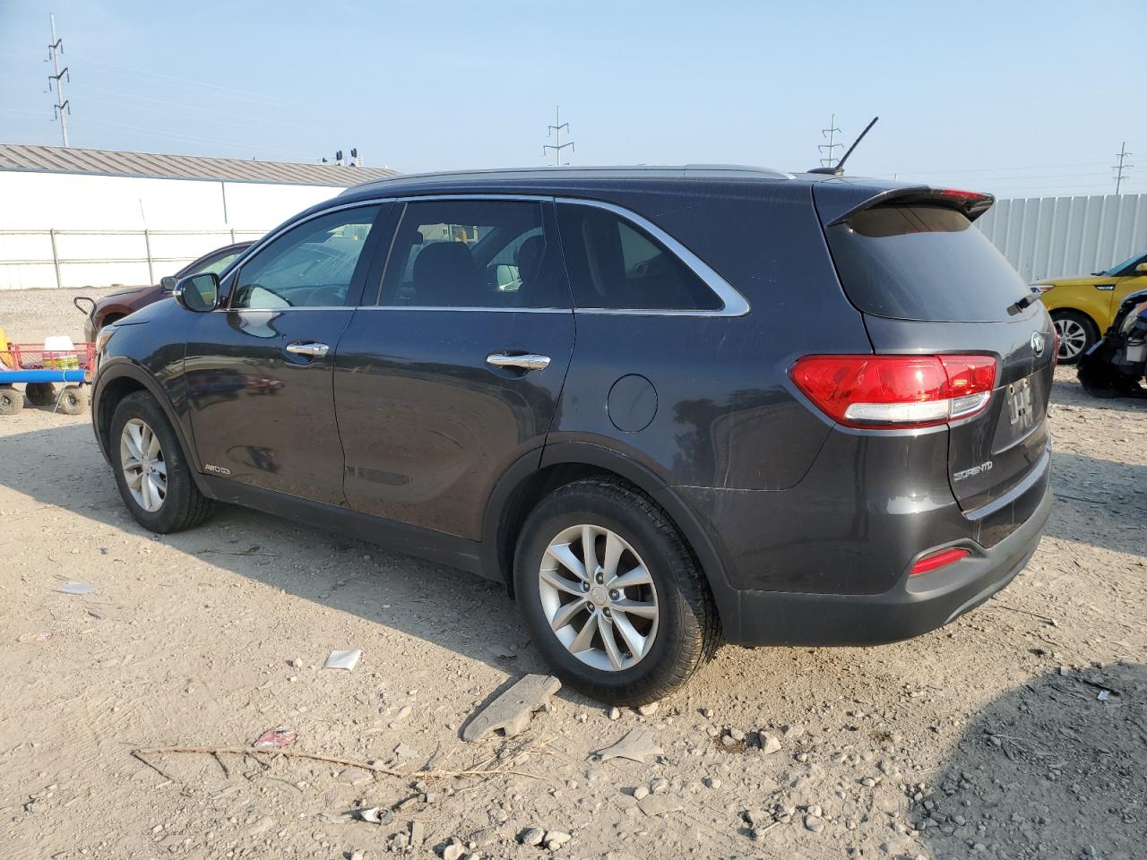 Изображение 2 2017 KIA SORENTO LX 2017 с VIN 5XYPGDA54HG289501