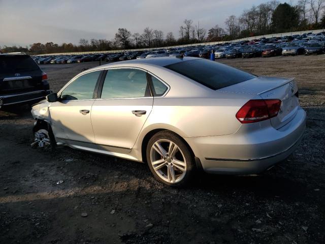 Изображение 2 2014 VOLKSWAGEN PASSAT SEL 2014 с VIN 1VWCN7A33EC010282