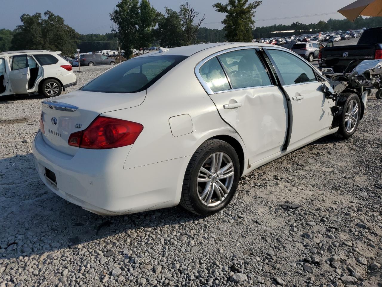 Image 3 of 2011 INFINITI G37 BASE 2011 with VIN JN1CV6AP0BM303114