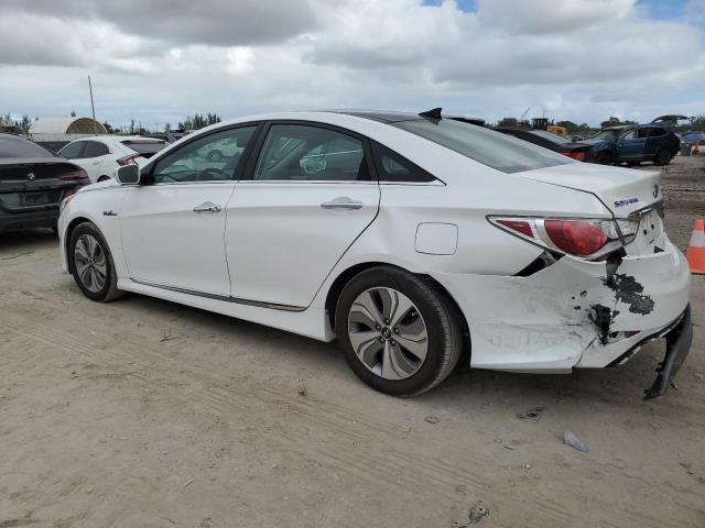 Image 2 of 2015 HYUNDAI SONATA HYBRID 2015 with VIN KMHEC4A48FA119452