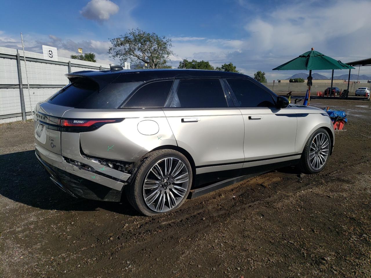 Obraz 3 z 2019 LAND ROVER RANGE ROVER VELAR R-DYNAMIC SE 2019 z VIN SALYL2EV4KA795473
