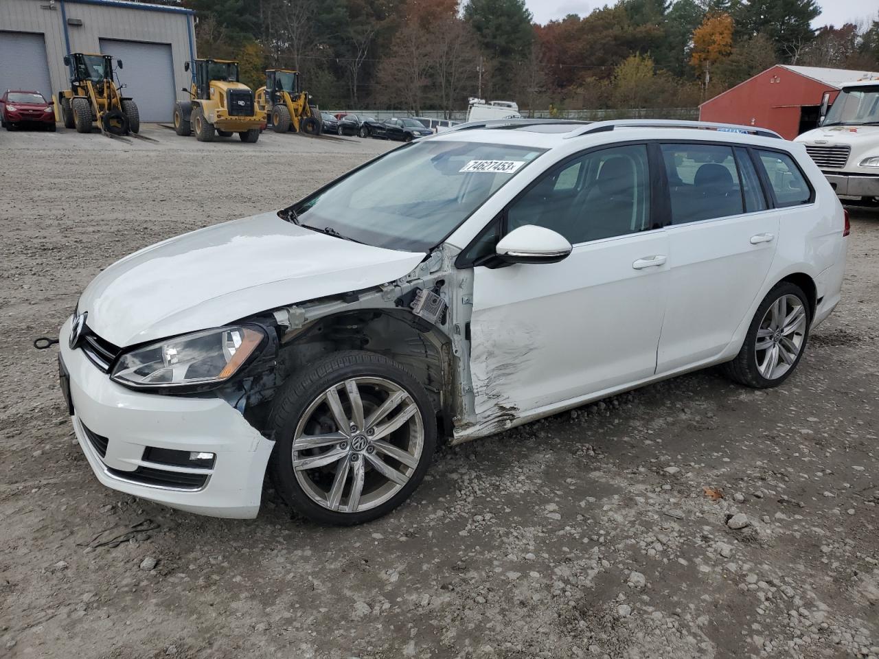 Image 1 of 2017 VOLKSWAGEN GOLF SPORTWAGEN S 2017 with VIN 3VWC17AU0HM543004