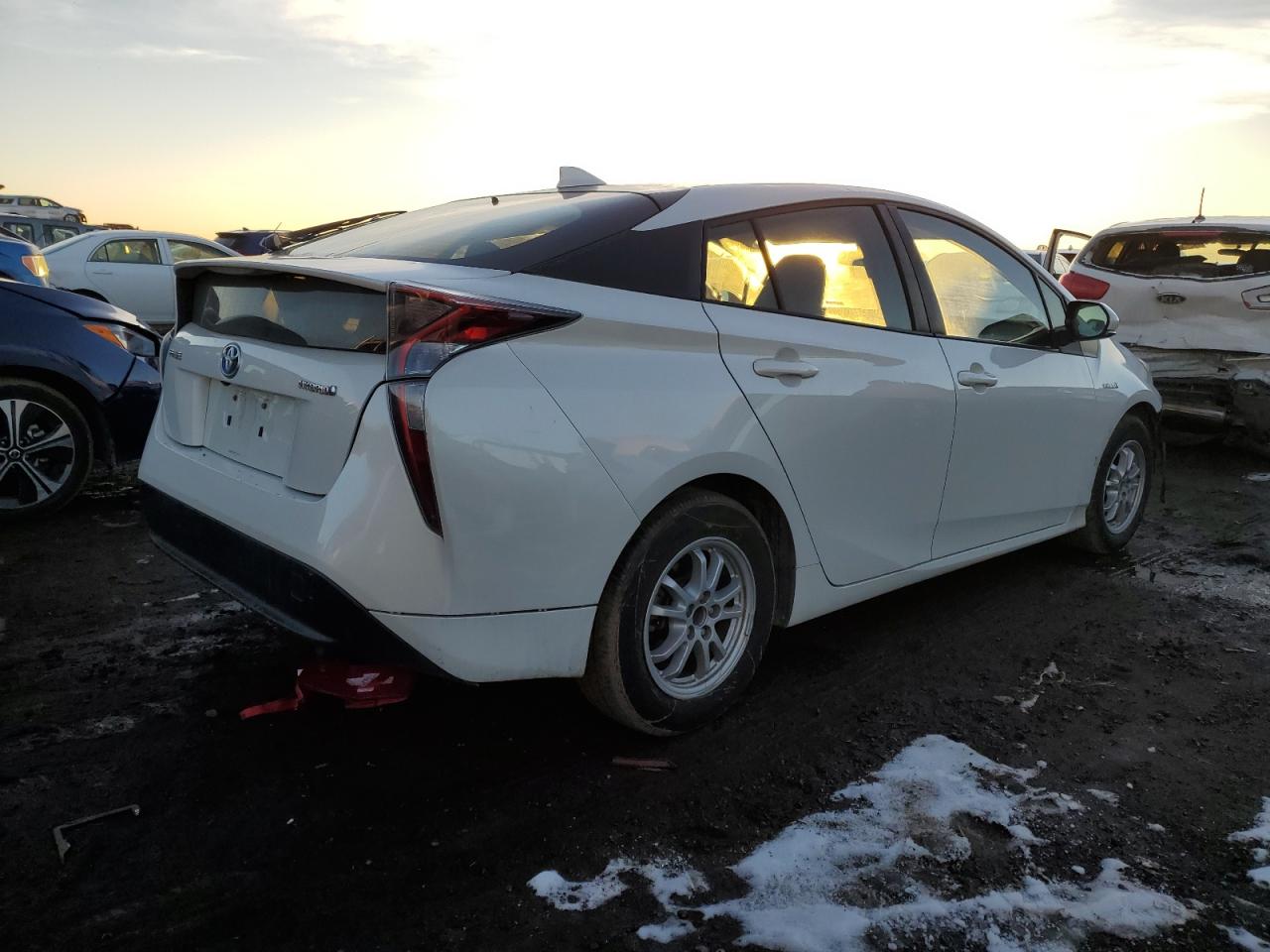 Obraz 3 z 2017 TOYOTA PRIUS  2017 z VIN JTDKBRFU7H3030530