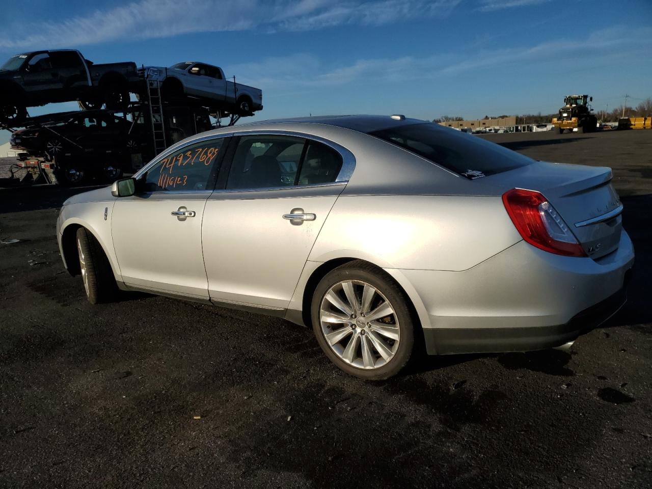 Obraz 2 z 2015 LINCOLN MKS  2015 z VIN 1LNHL9FT1FG606564