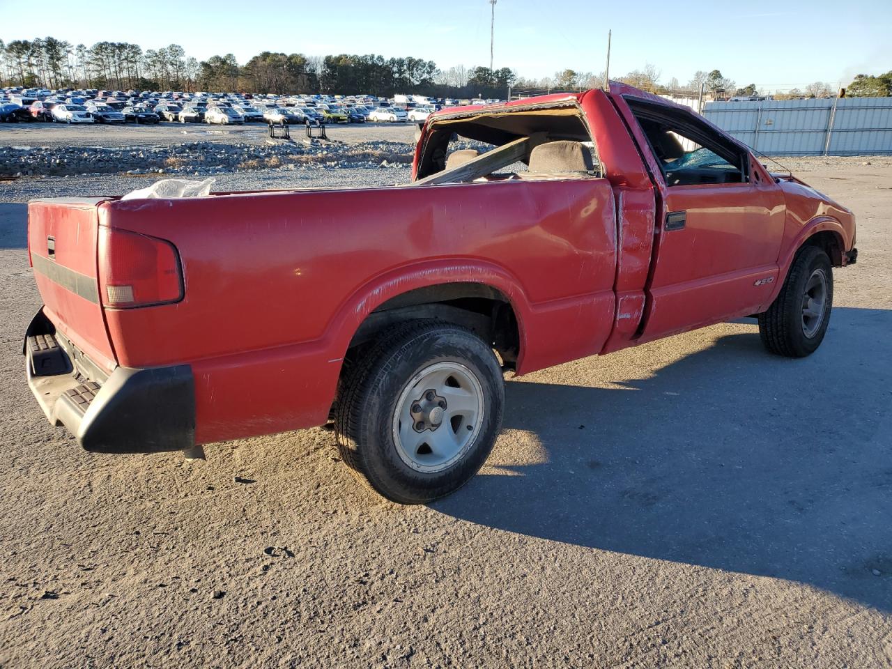 Image 3 of 1996 CHEVROLET S TRUCK S10 1996 with VIN 1GCCS1448T8211513