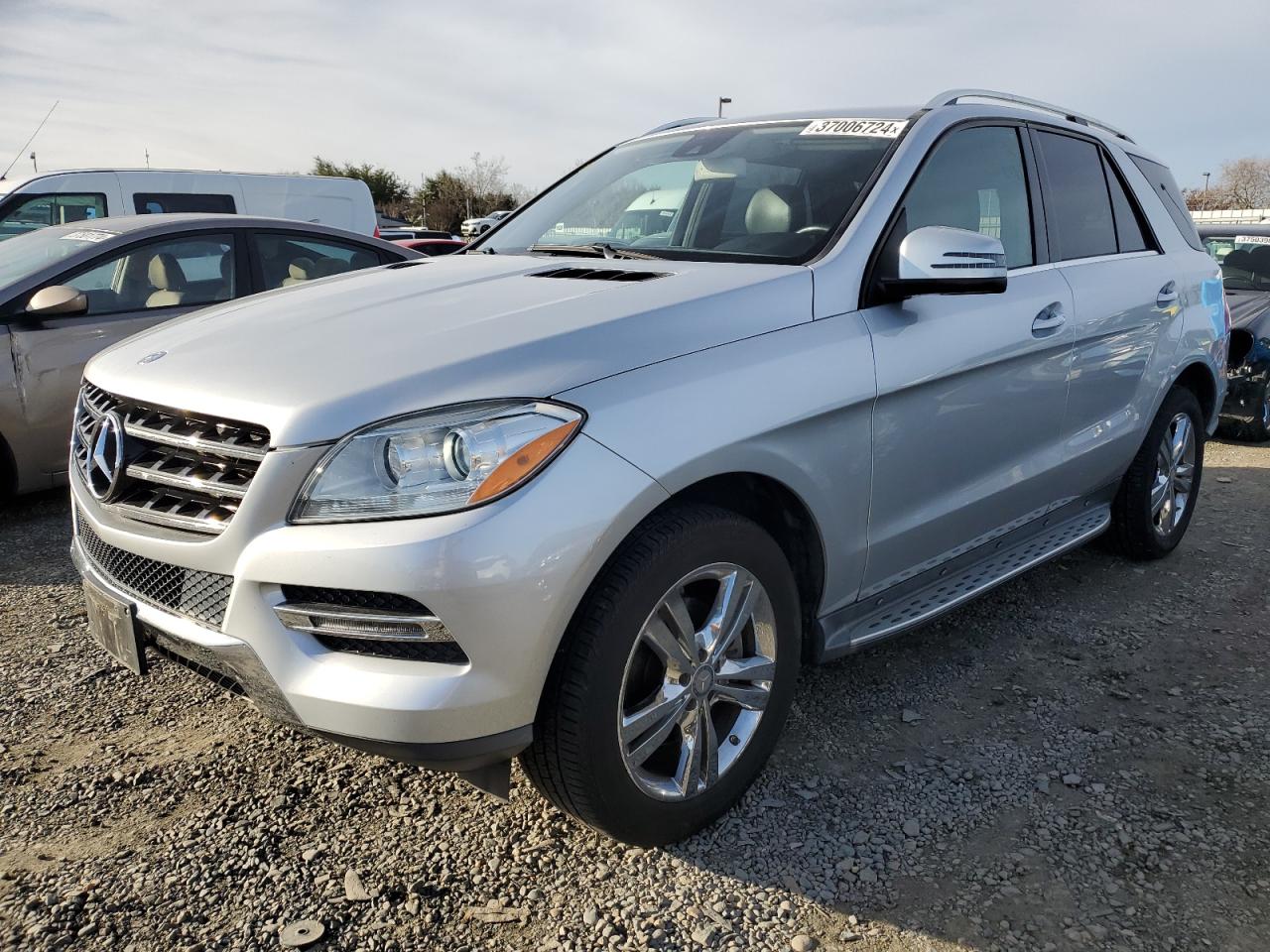 Obraz 1 z 2013 MERCEDES-BENZ ML 350 4MATIC 2013 z VIN 4JGDA5HB4DA190642