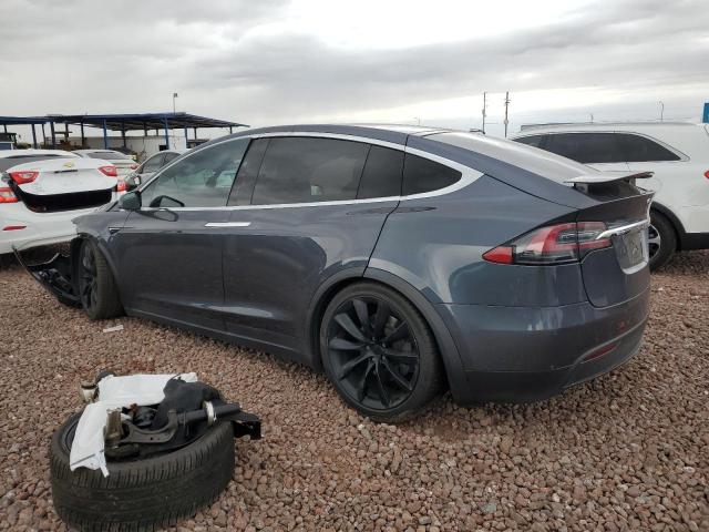 Obraz 2 z 2020 TESLA MODEL X  2020 z VIN 5YJXCBE2XLF237726