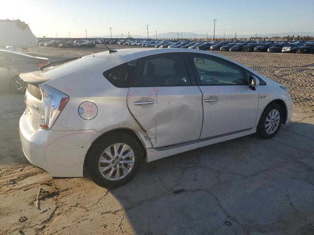 Image 3 of 2014 TOYOTA PRIUS PLUG-IN  2014 with VIN JTDKN3DP1E3062791