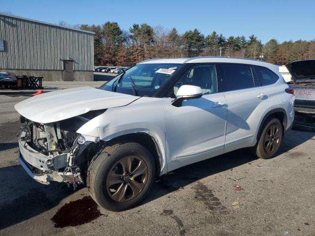 Изображение 2022 TOYOTA HIGHLANDER HYBRID XLE 2022