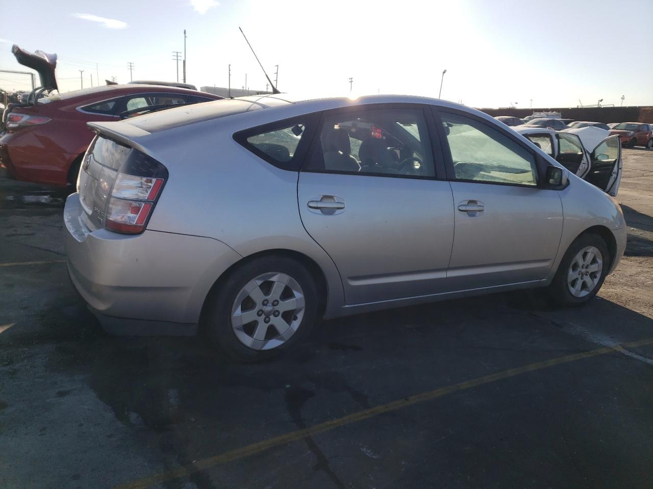 Изображение 3 2004 TOYOTA PRIUS  2004 с VIN JTDKB20UX40079717