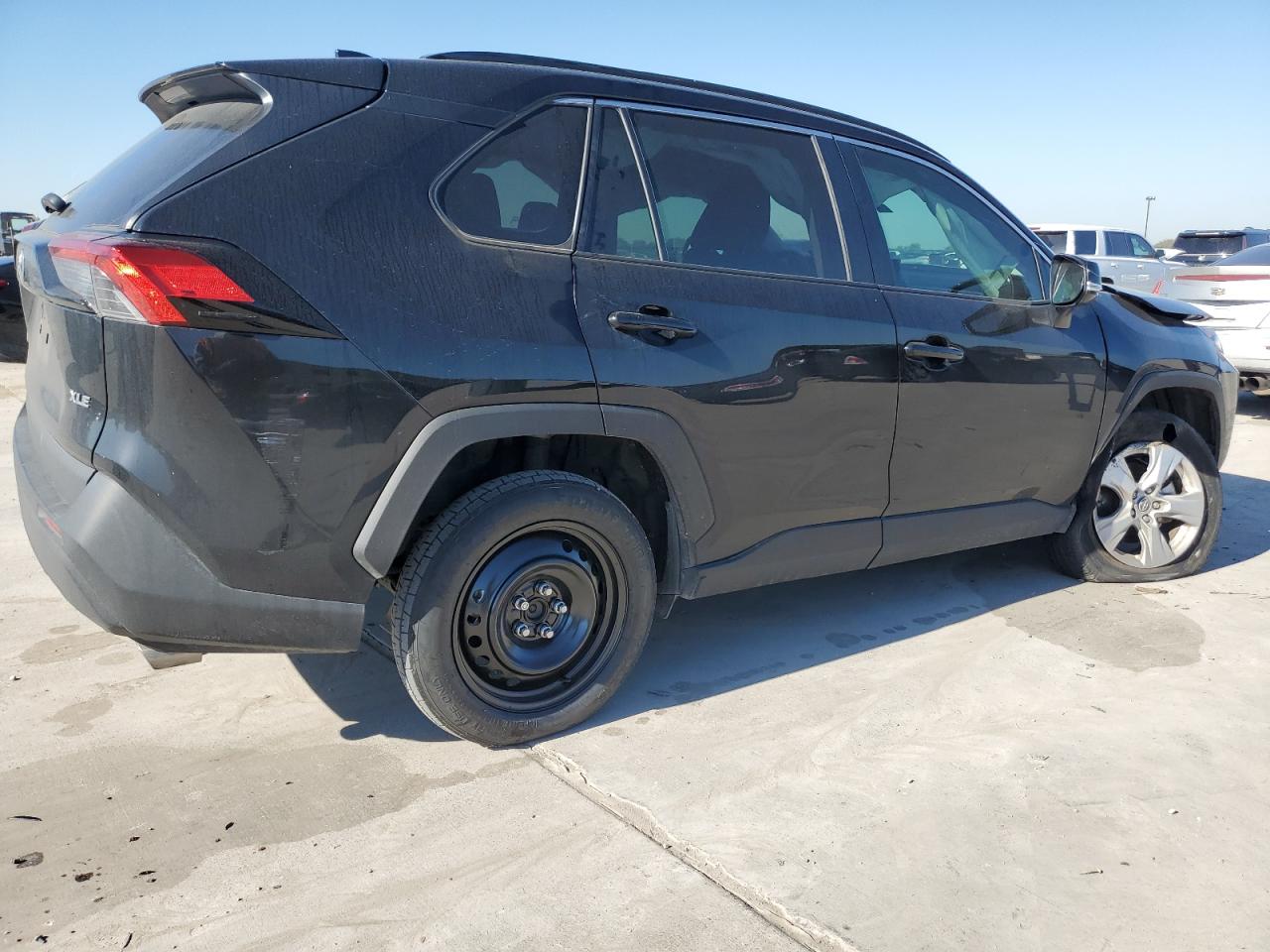 Obraz 3 z 2020 TOYOTA RAV4 XLE 2020 z VIN 2T3W1RFV4LC055387