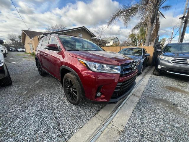 Image 1 of 2019 TOYOTA HIGHLANDER SE 2019 with VIN 5TDJZRFH4KS607692
