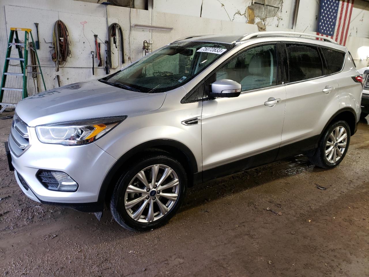 Obraz 1 z 2017 FORD ESCAPE TITANIUM 2017 z VIN 1FMCU0J9XHUA63153